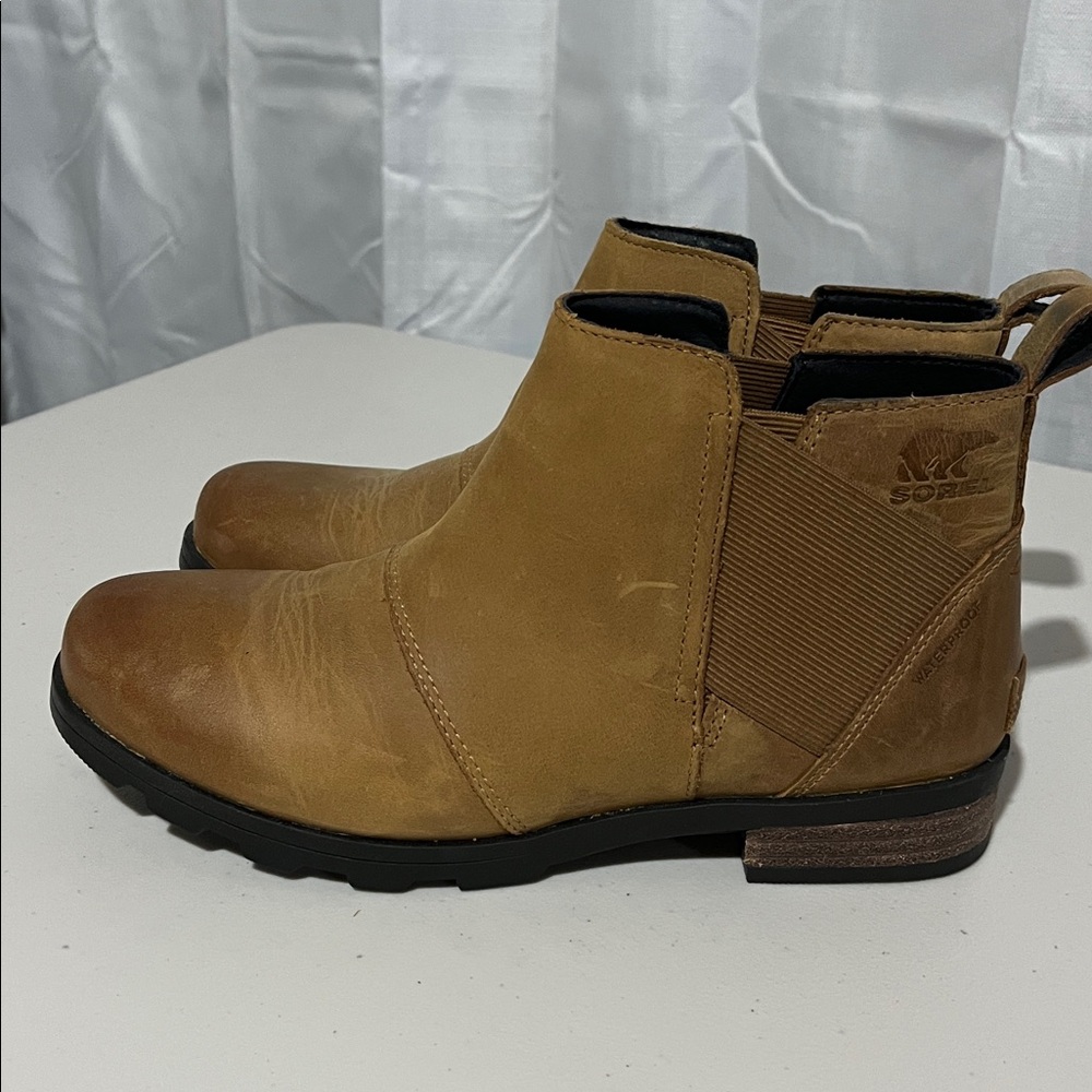 Sorel Women's Emelie Chelsea Boot Waterproof Light Leather Brown size 7